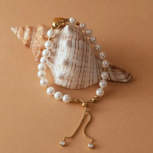 Gold_Pearl_Heart_Bracelets_For_Women